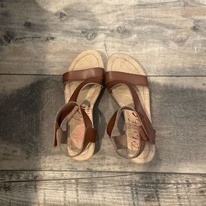Blowfish Wedges